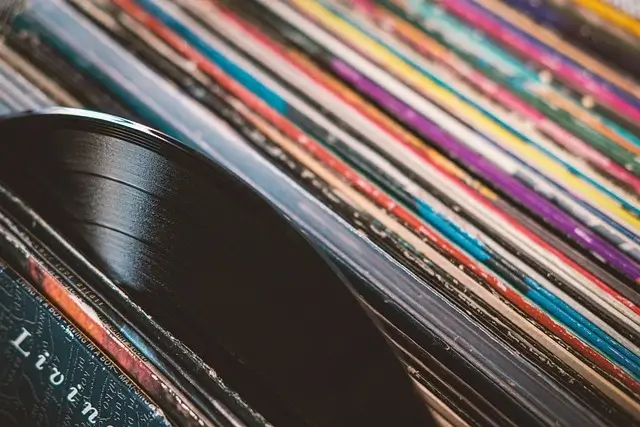 disques vinyles anciens 